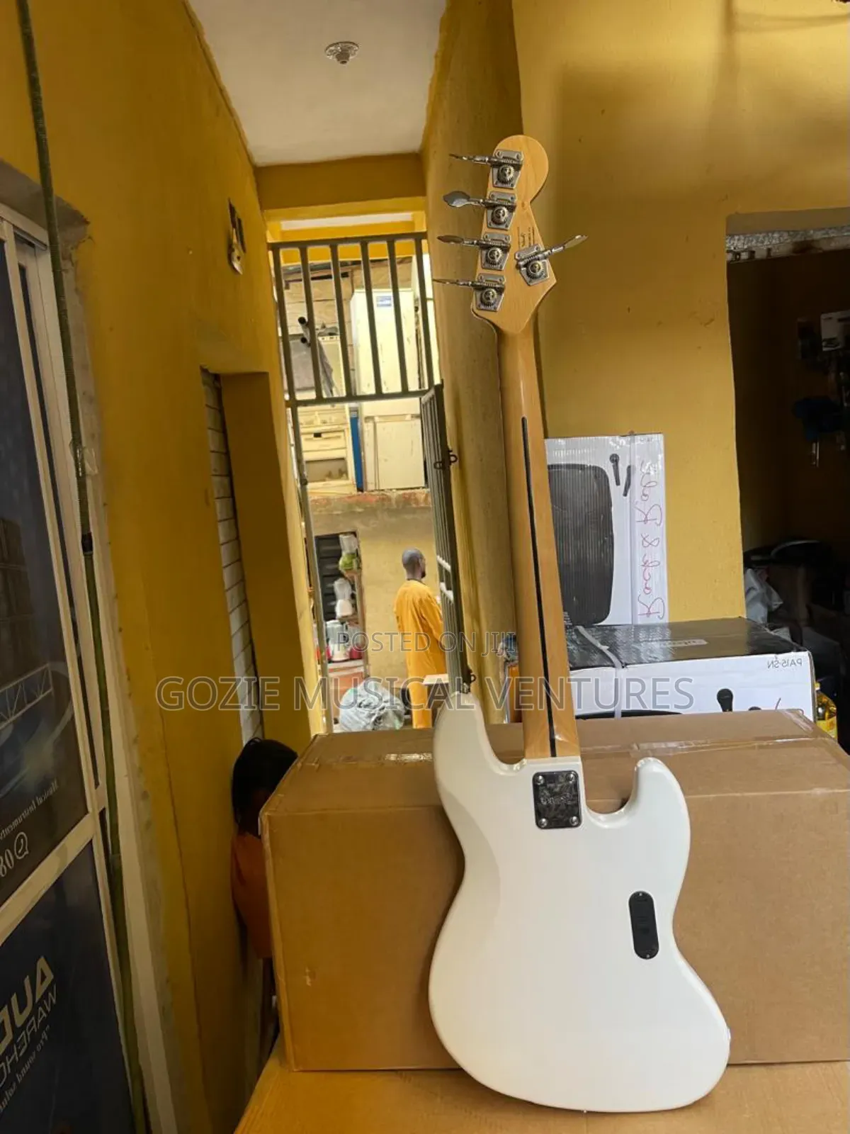 White Squier by Fender Jazz Bass Guitar Active 5-Strings
