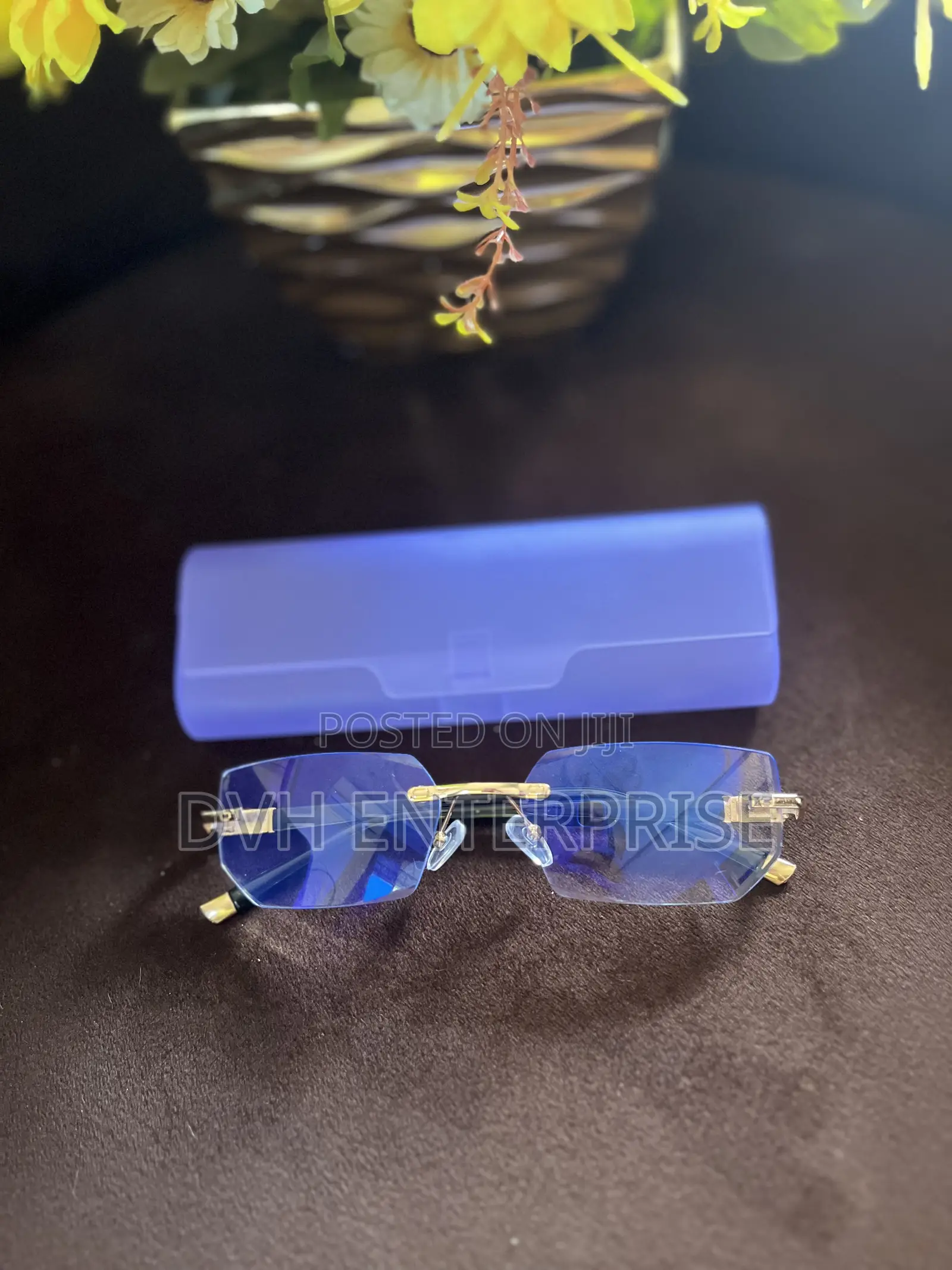 Diamond Cut Rimless Reading Glass