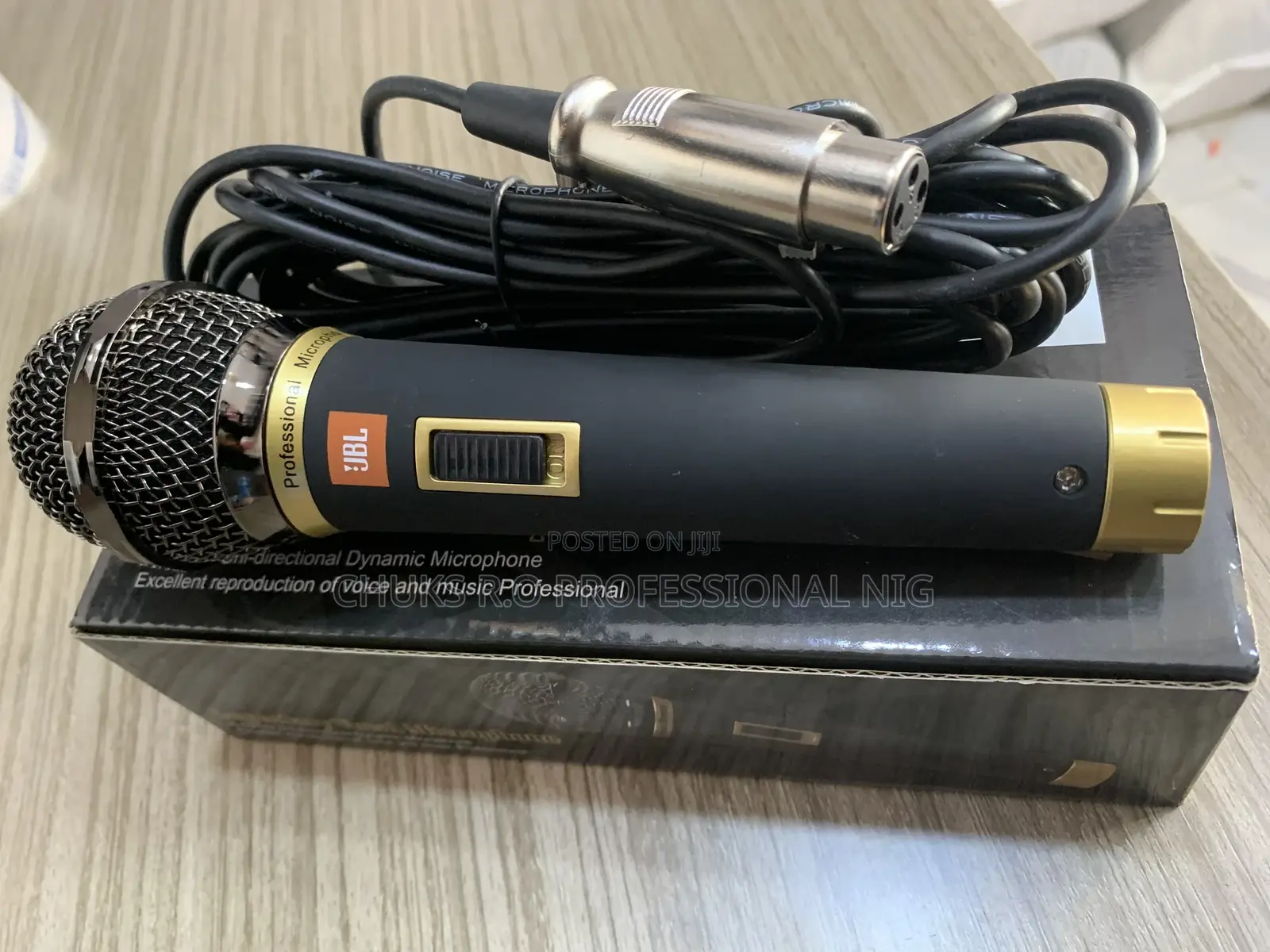 JBL Wired Microphone