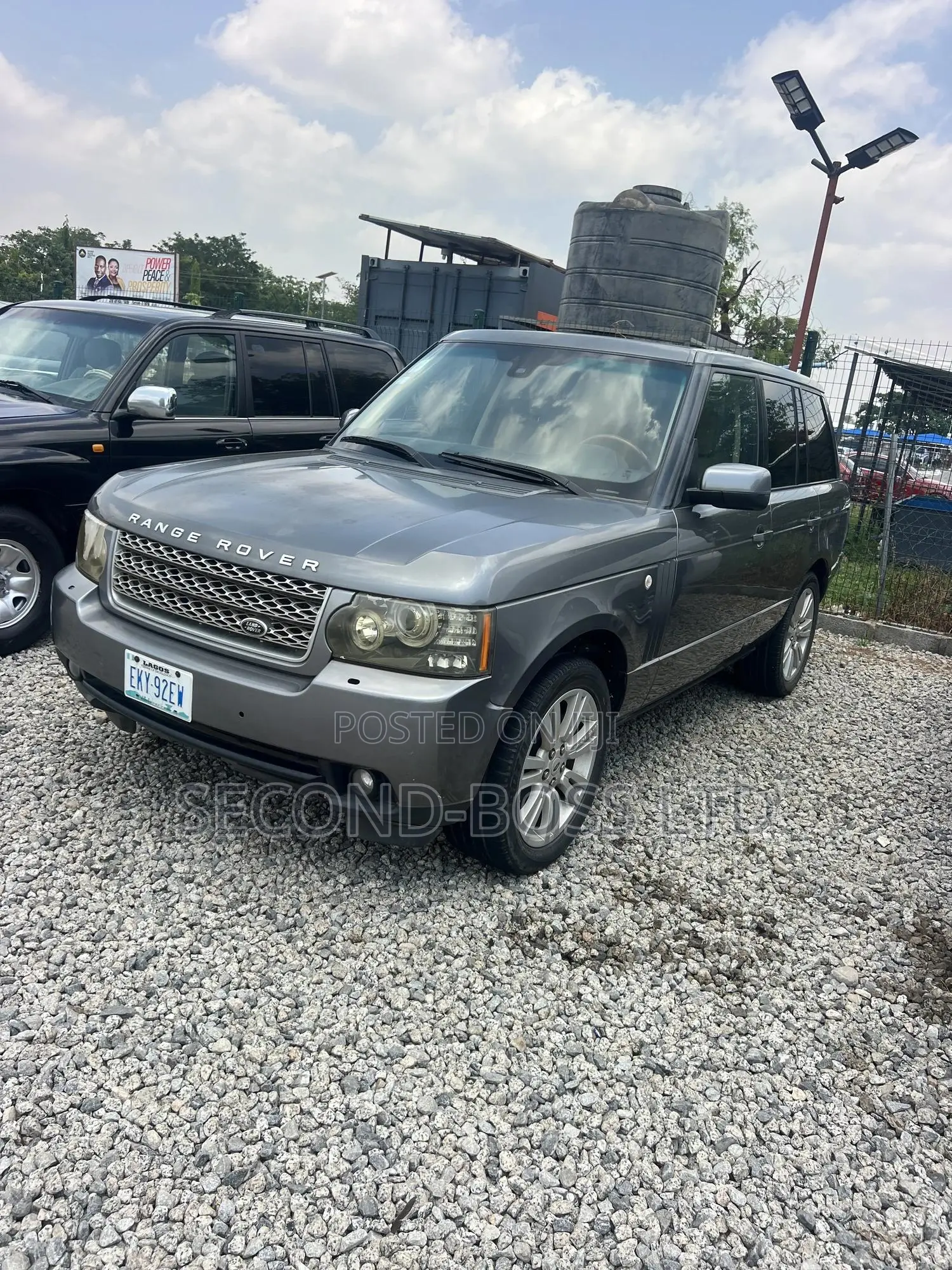 Land Rover Range Rover Vogue 2011 Beige