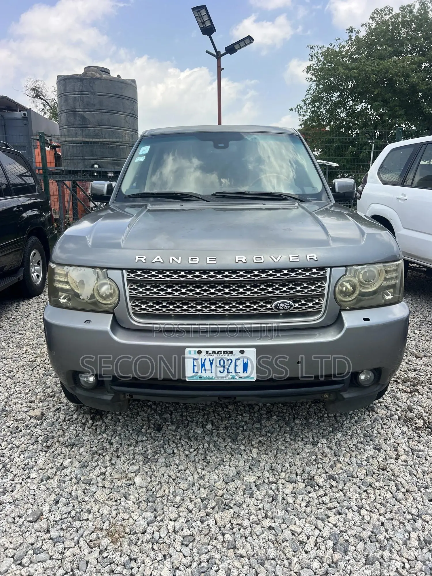 Land Rover Range Rover Vogue 2011 Beige