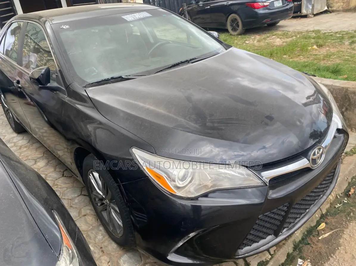 Toyota Camry SE 4dr Sedan (2.5L 4cyl 6A) 2017 Black