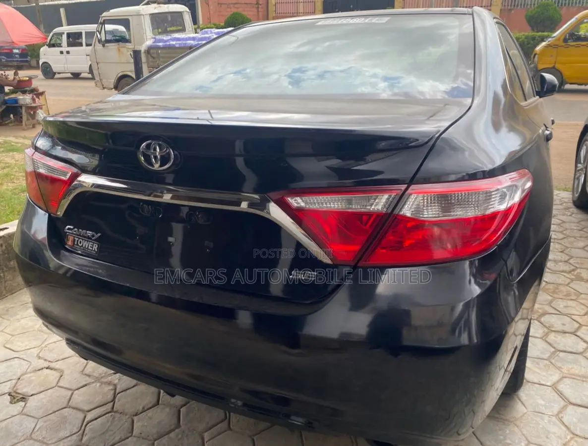Toyota Camry SE 4dr Sedan (2.5L 4cyl 6A) 2017 Black