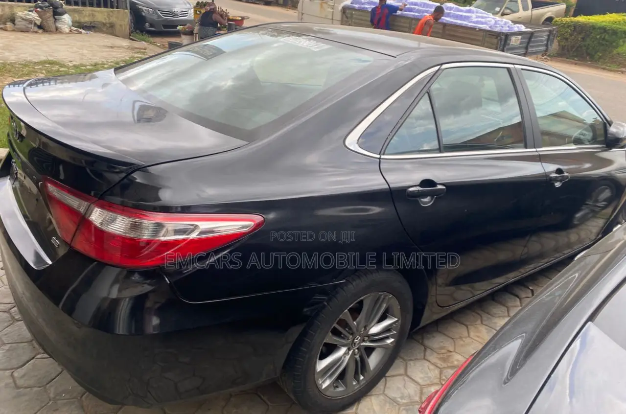 Toyota Camry SE 4dr Sedan (2.5L 4cyl 6A) 2017 Black