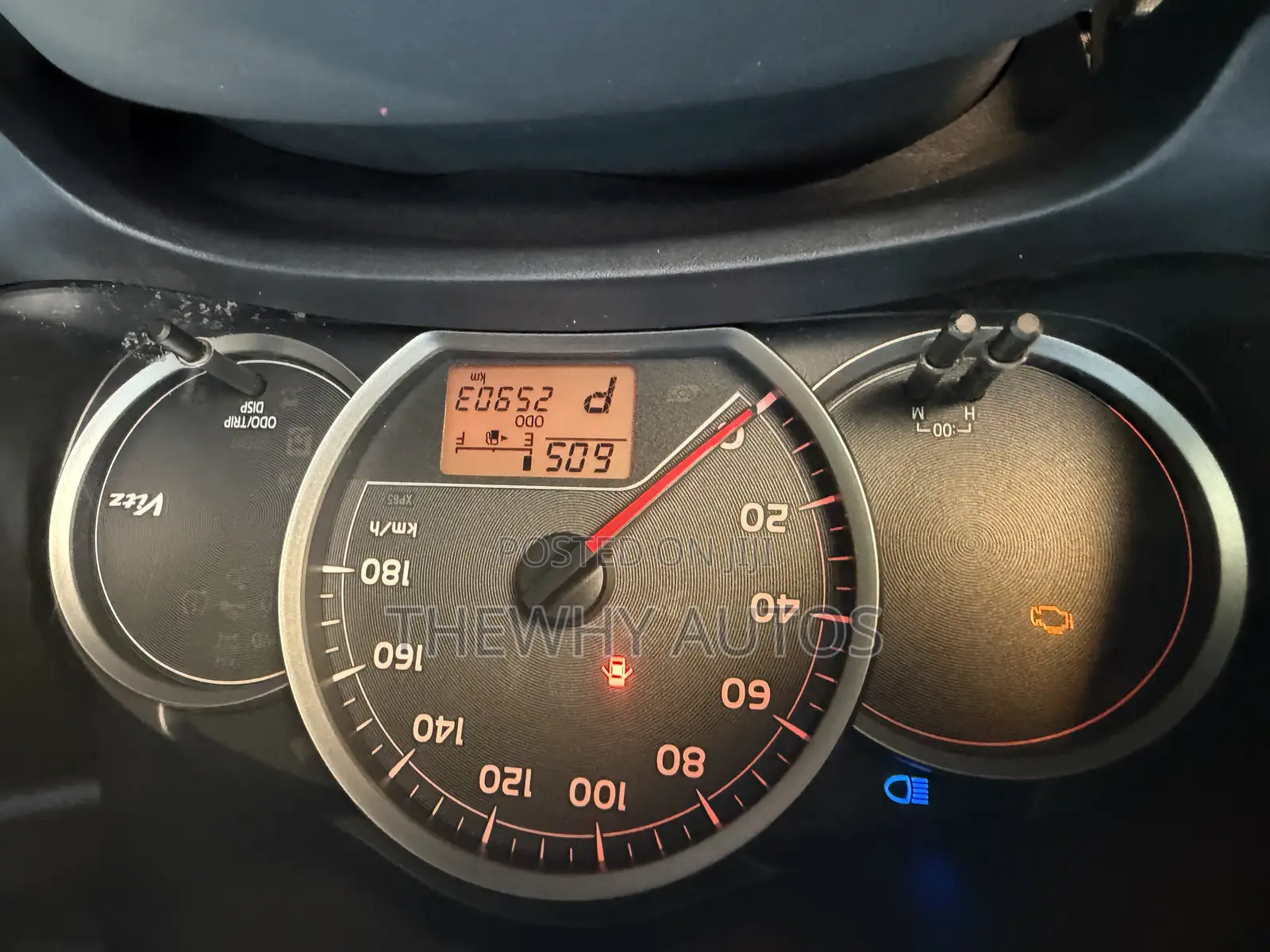 Toyota Yaris LE Hatchback 5dr 2016 Beige