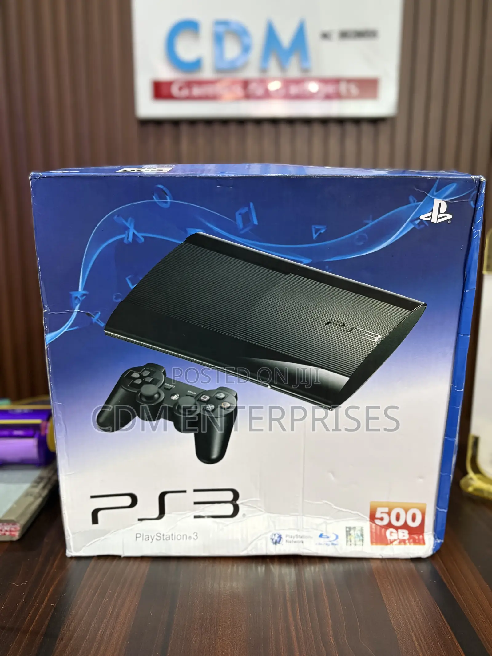 Playstation 3 Super Slim 500gb 7 Games 2 Controllers
