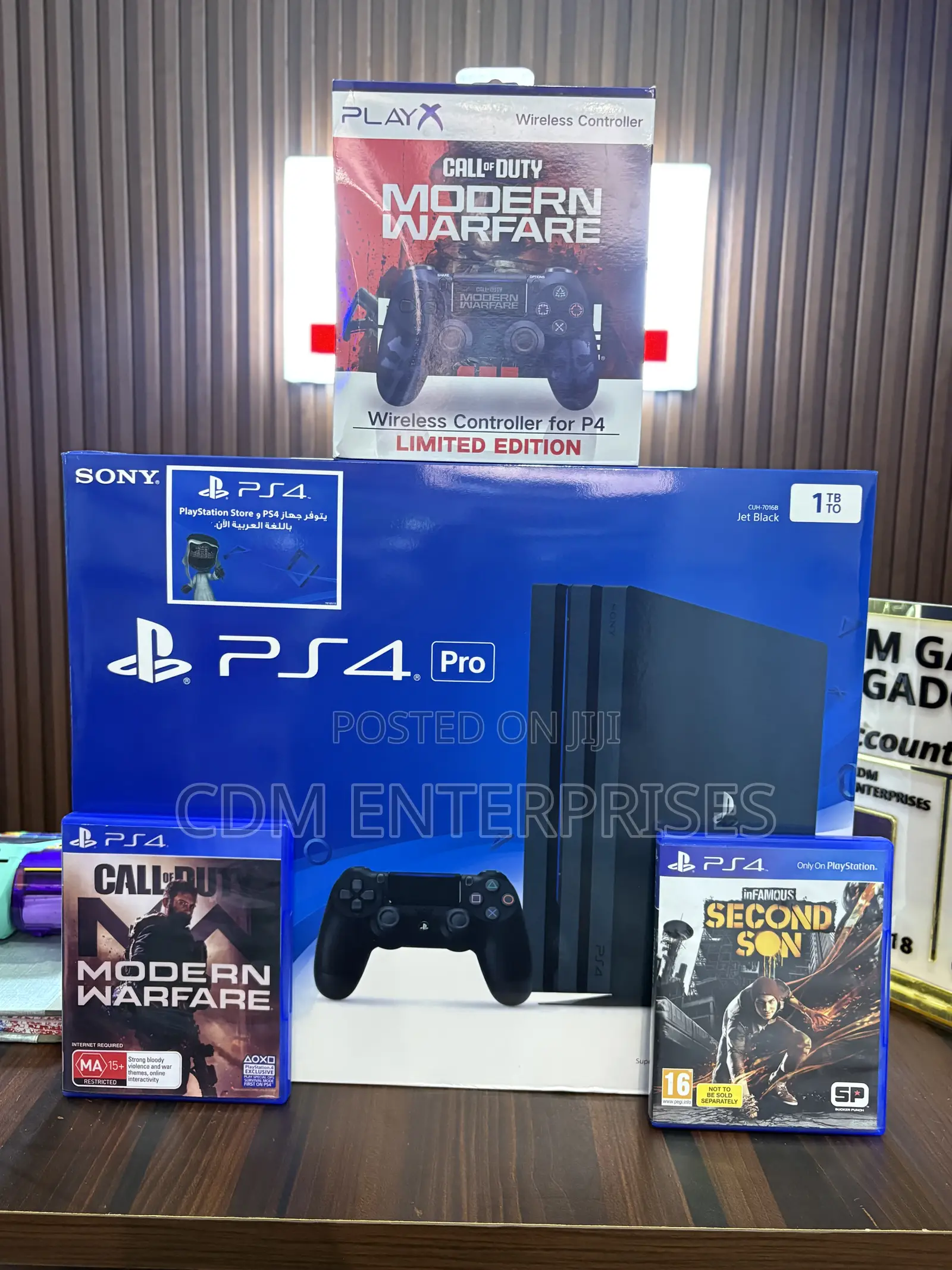 Playstation 4 Pro 1tb 2 Games 2 Controllers
