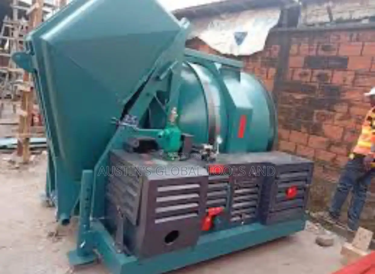 Heavy-Duty Stationary Self-Loading Concrete Mixer 560l