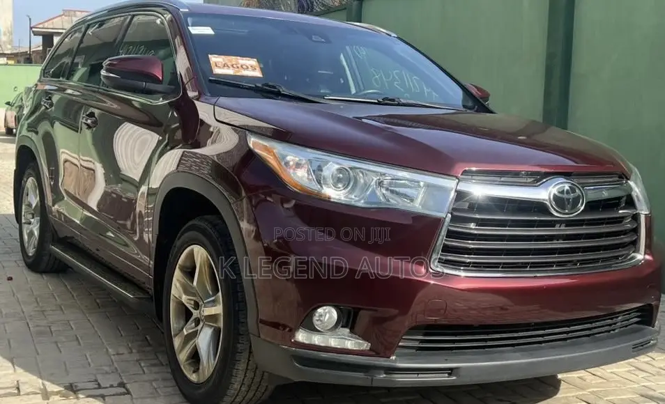 Toyota Highlander LE 4dr SUV AWD (3.5L 6cyl 6A) 2014 Red