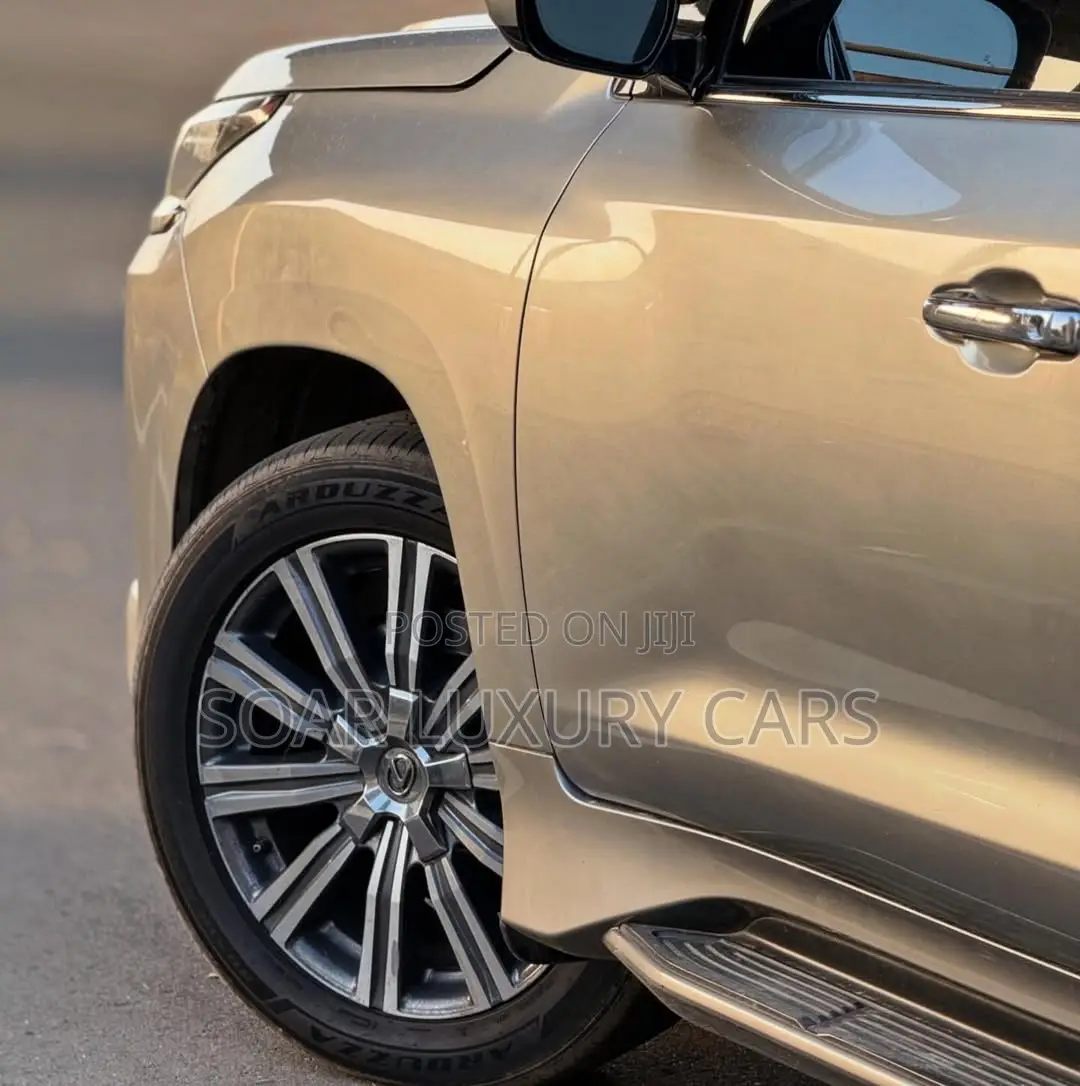 Lexus LX 570 AWD 2018 Gold
