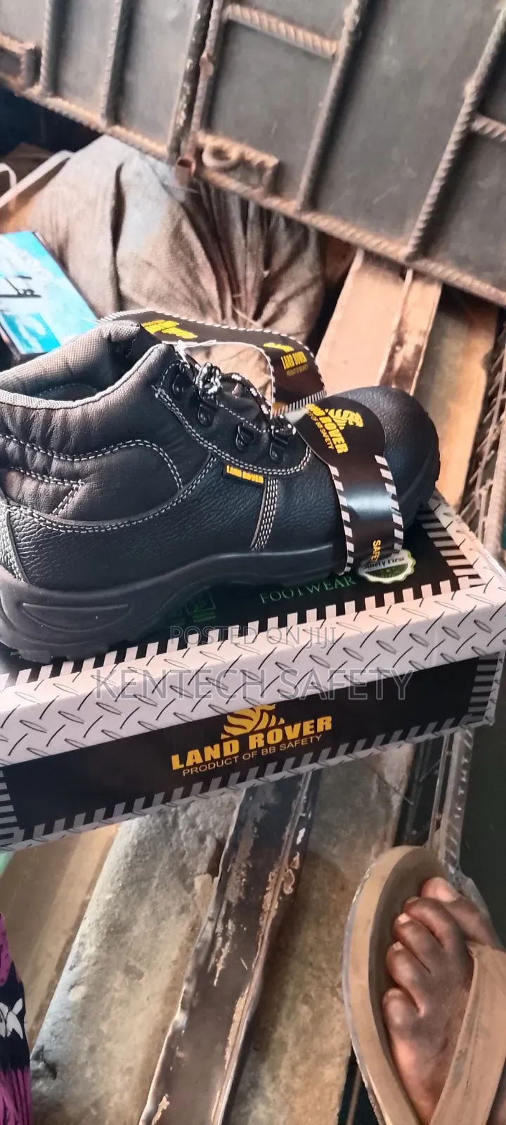 Land Rover Safety Boot