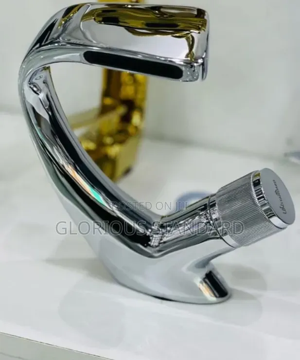 High Quality Corner Shape Basin Mixer Tap