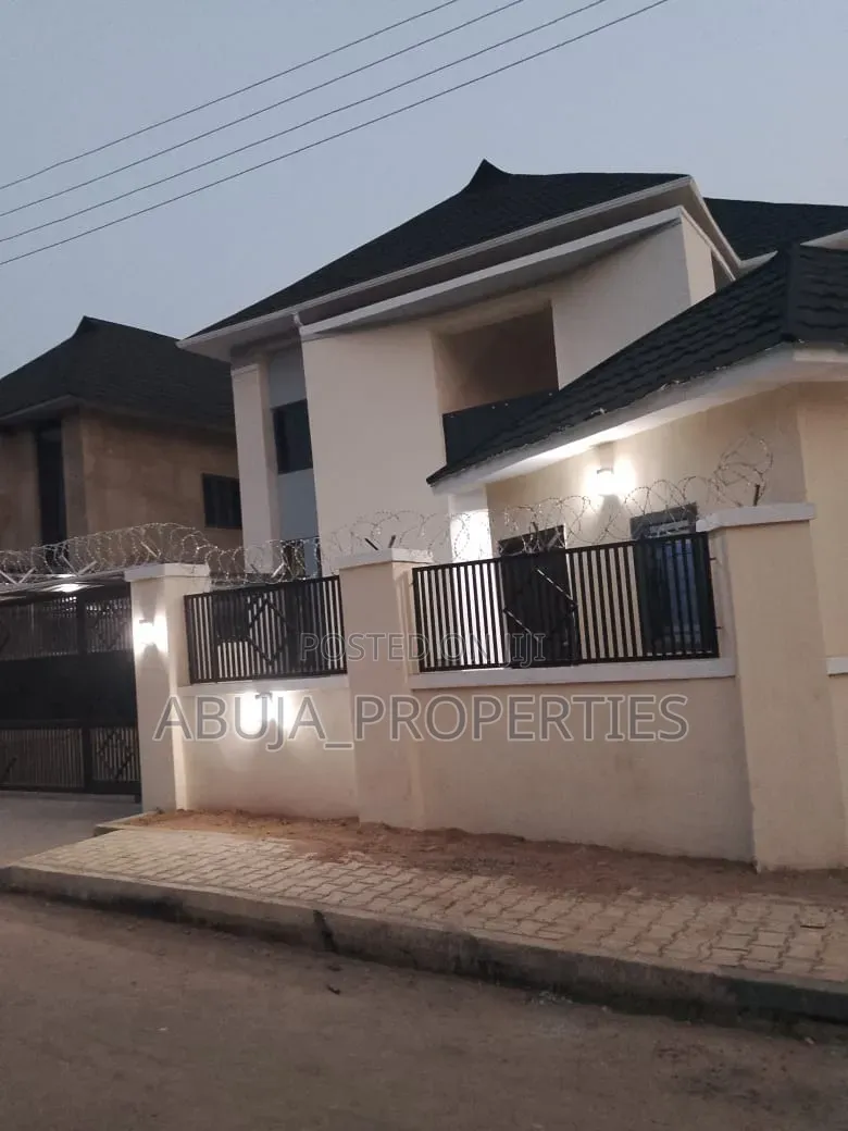 4bdrm Duplex in Asokoro for rent