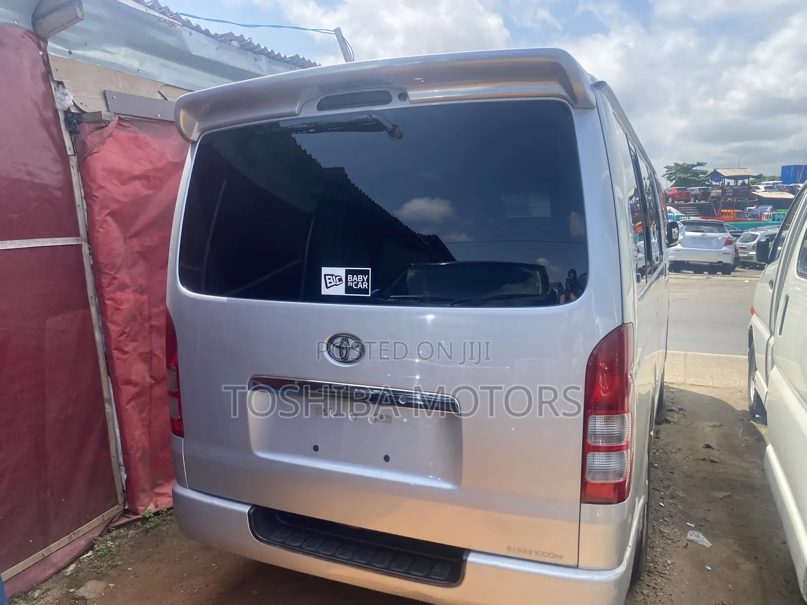 Toyota HiAce 2013 Silver