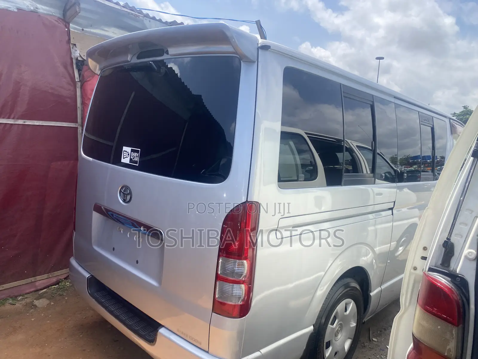 Toyota HiAce 2013 Silver