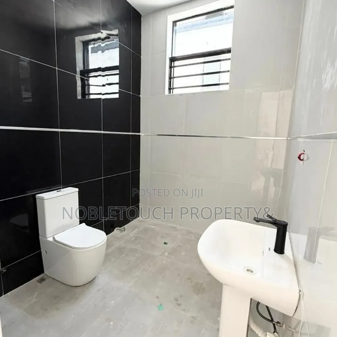 4bdrm Duplex in Ikota Gra Lekki for sale
