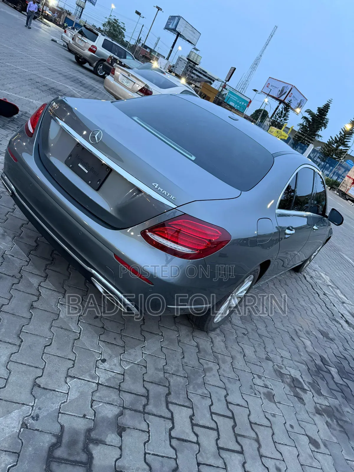 Mercedes-Benz E300 4Matic AWD Sedan (2.0L 4cyl 9A) 2017 Gray