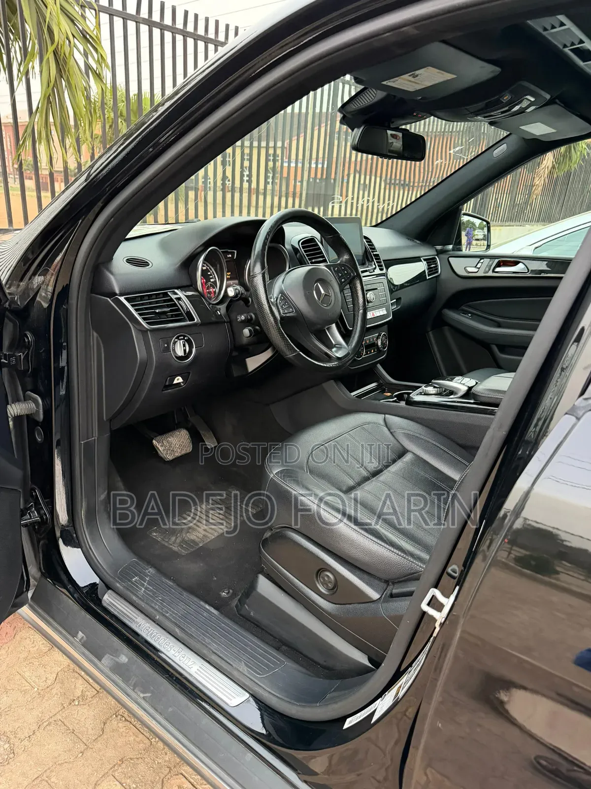 Mercedes-Benz E300 4Matic AWD Sedan (2.0L 4cyl 9A) 2017 Gray