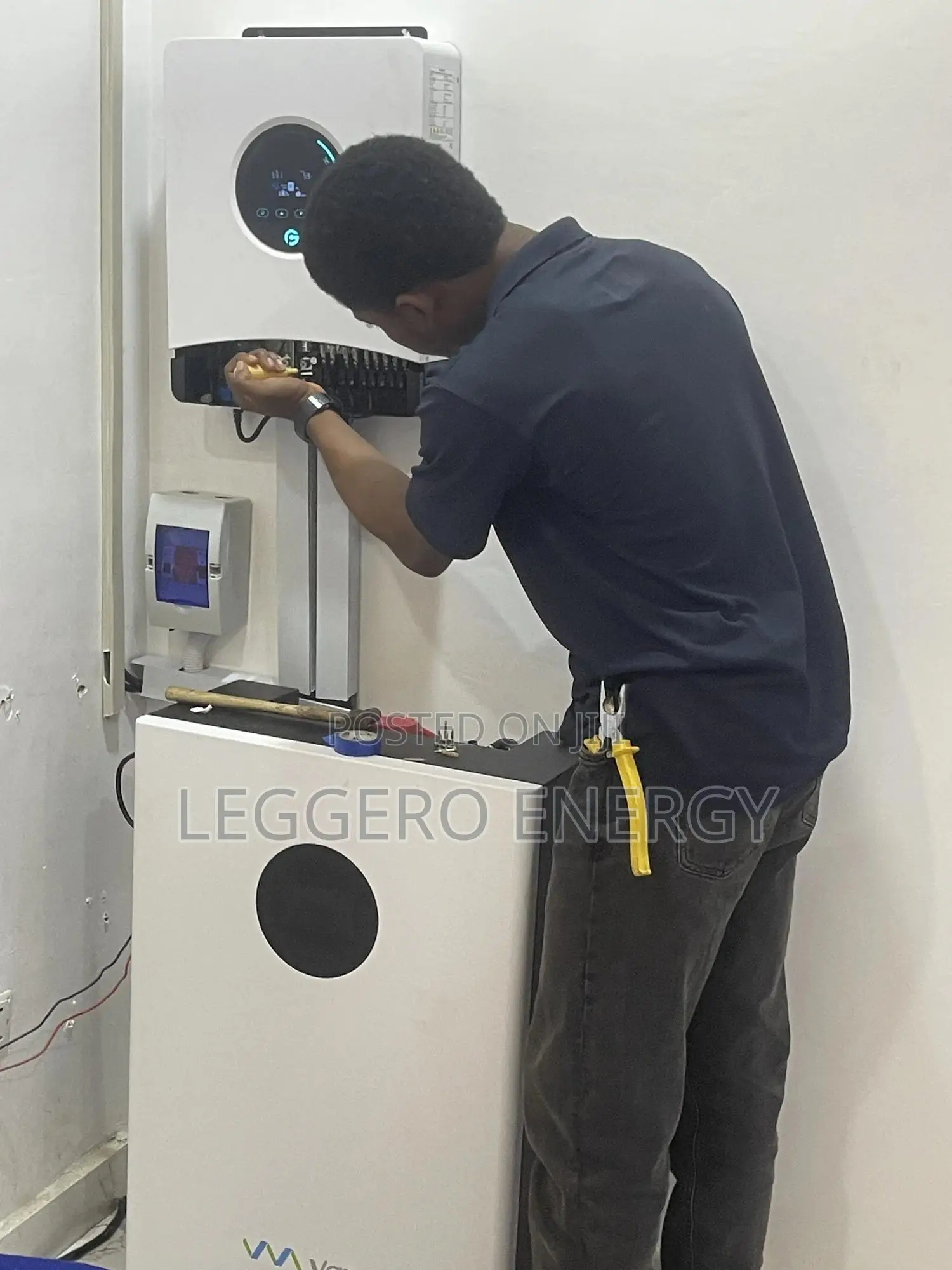 Leggero Energy -Repair,Maintenance and Installation of Solar Inverter