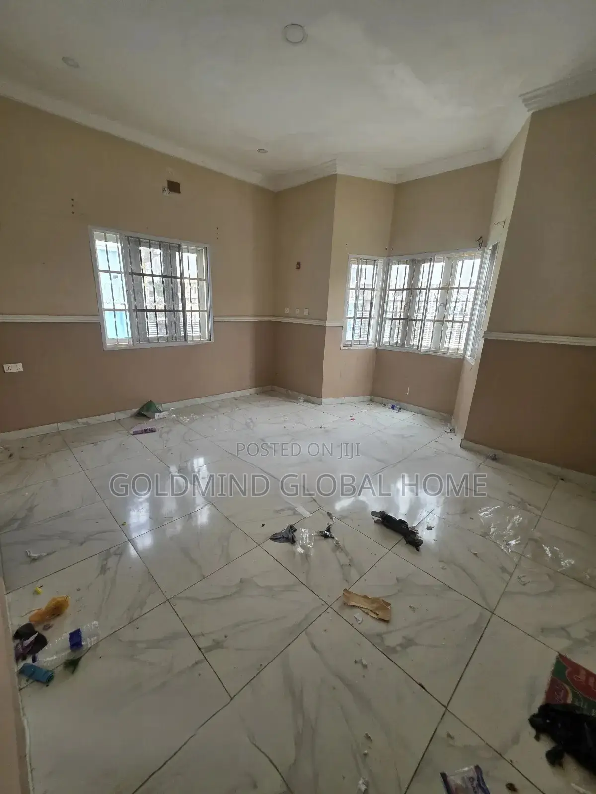 3bdrm Bungalow in Lugbe - Abuja for sale