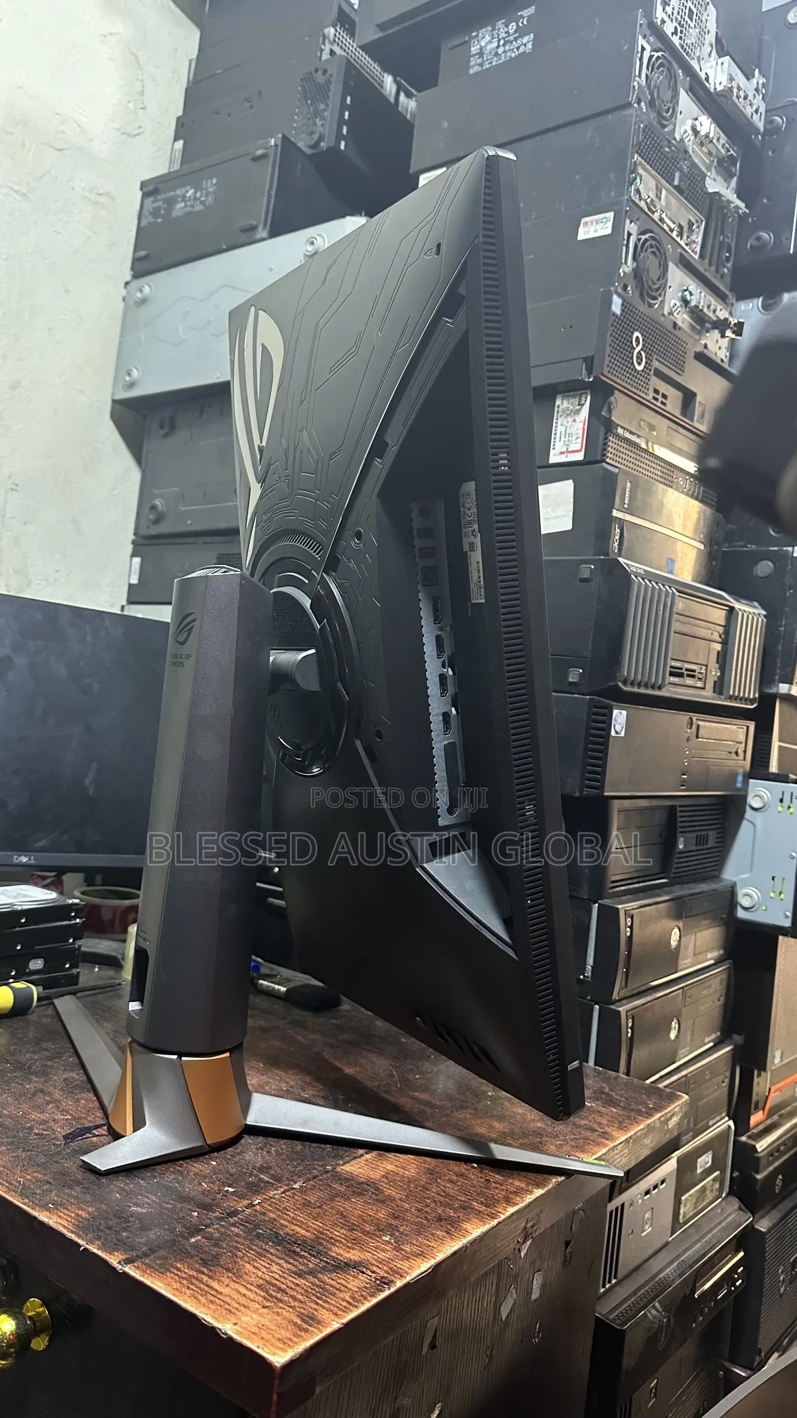 27 Inches High Frameless Gaming Monitor With 360hz Refresh Rate