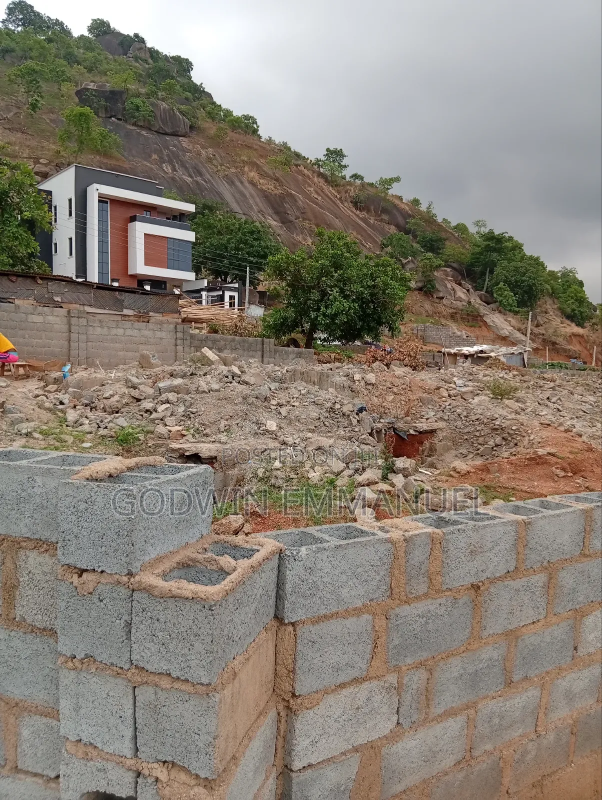 600sqm for Sale in Dawaki