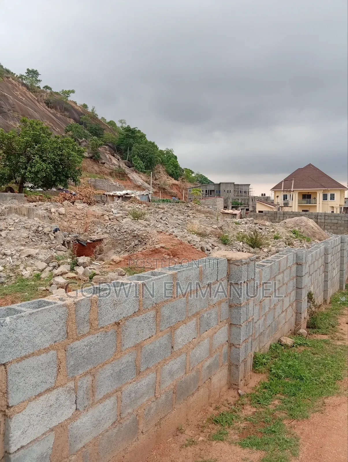 600sqm for Sale in Dawaki