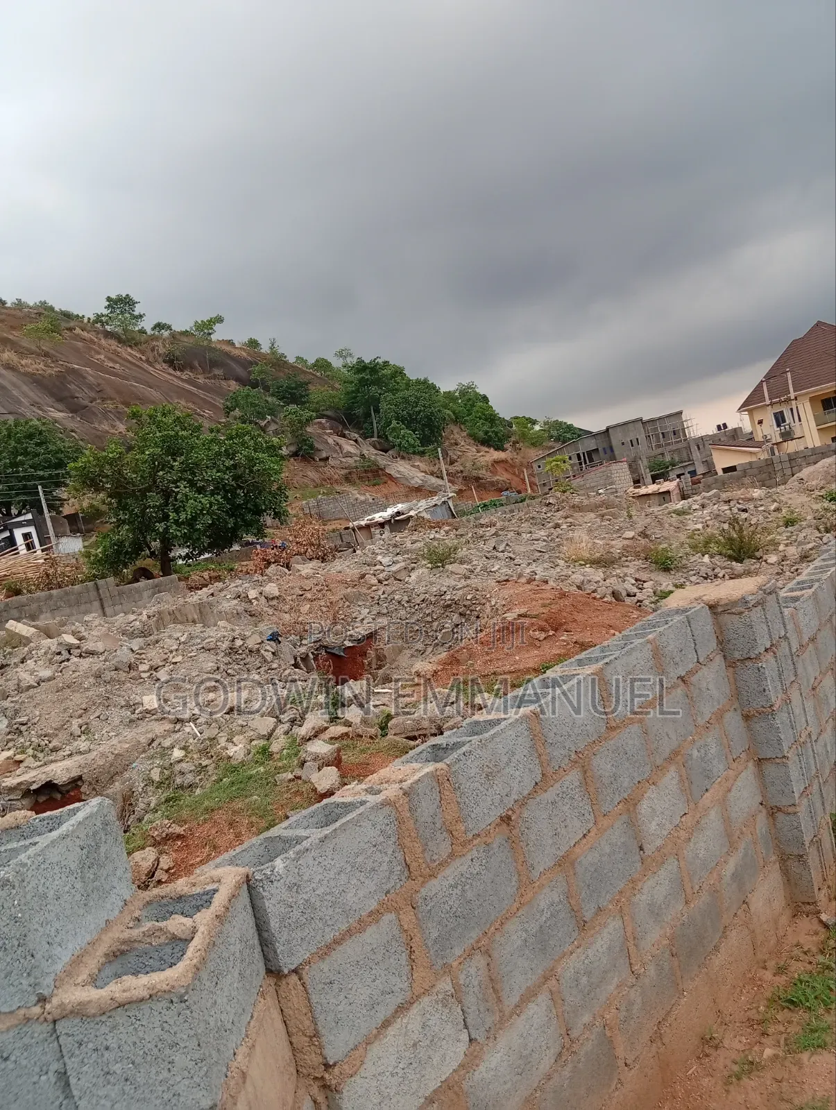 600sqm for Sale in Dawaki