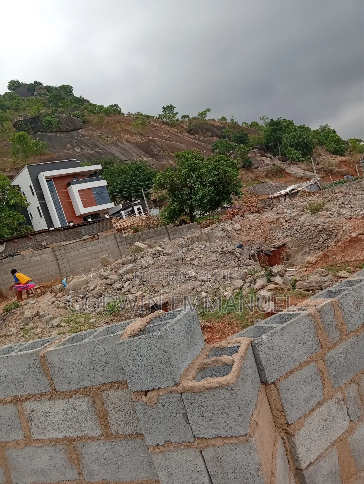 600sqm for Sale in Dawaki