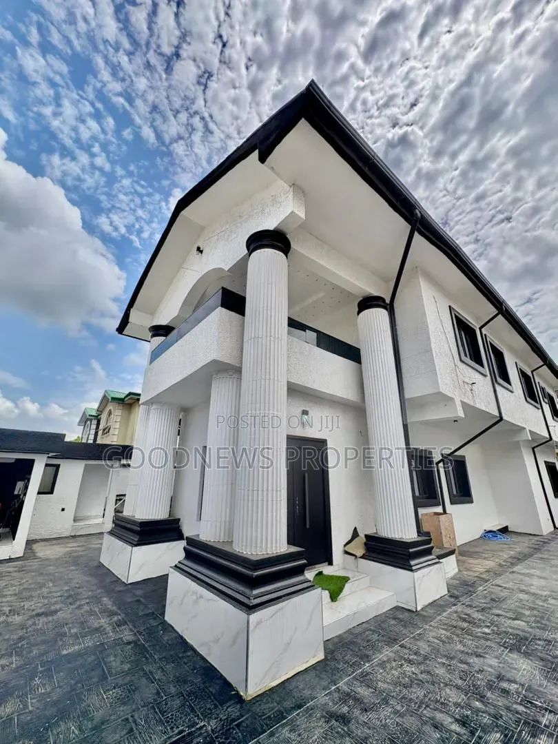 6bdrm Duplex in π Main Vgc Ajah for rent