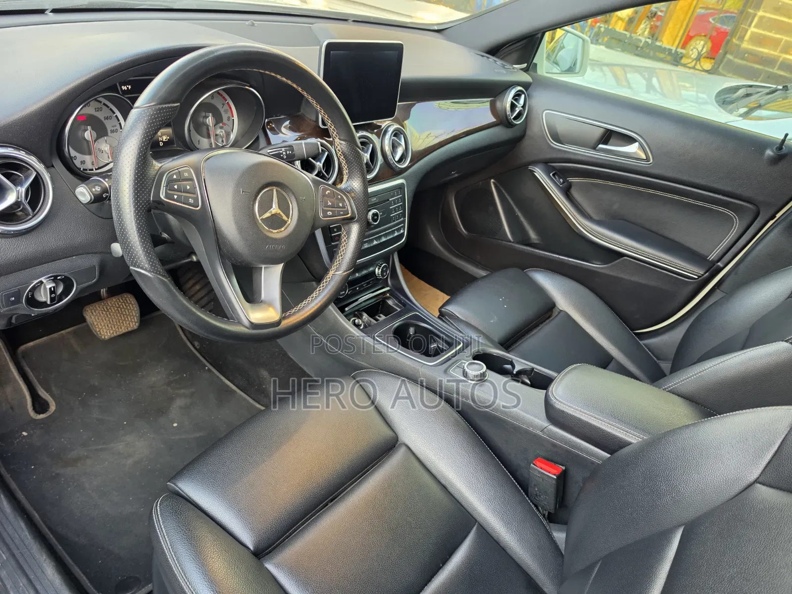 Mercedes-Benz GLA 250 2016 White