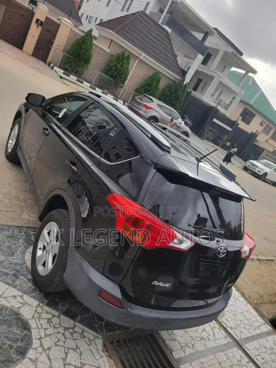 Toyota RAV4 XLE AWD (2.5L 4cyl 6A) 2013 Black