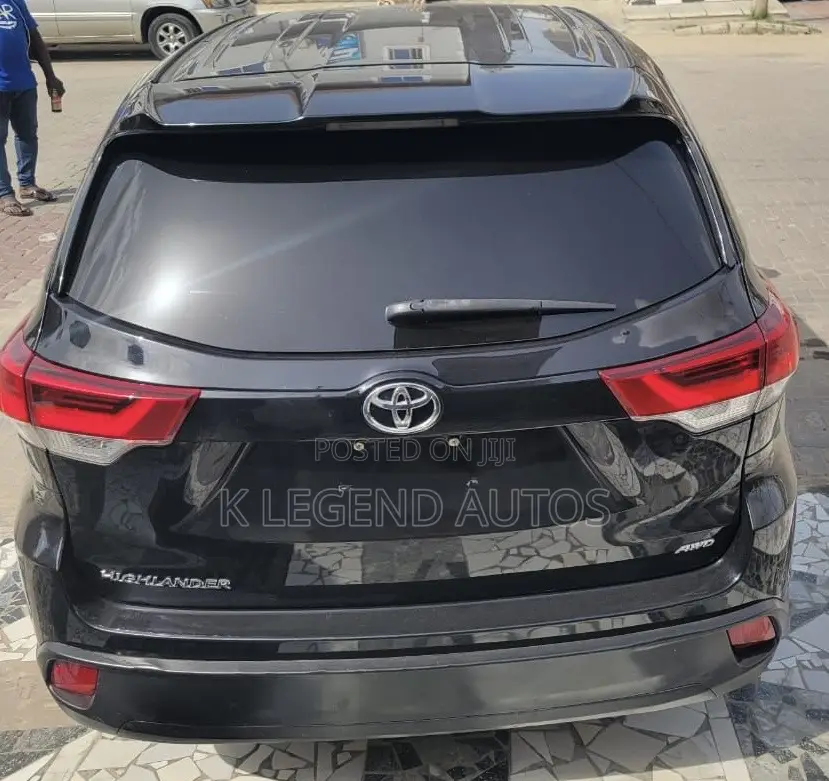 Toyota Highlander 2016 Black