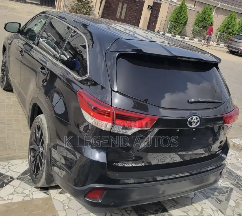 Toyota Highlander 2016 Black
