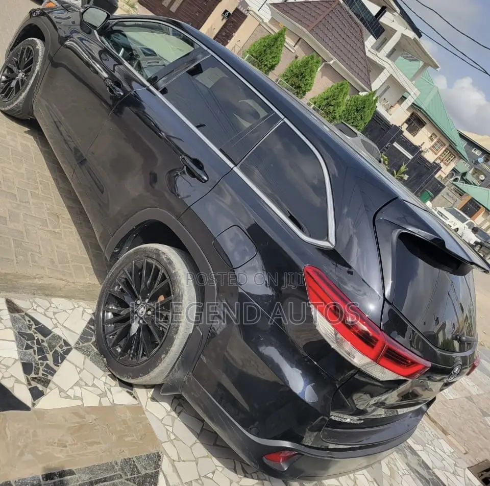 Toyota Highlander 2016 Black
