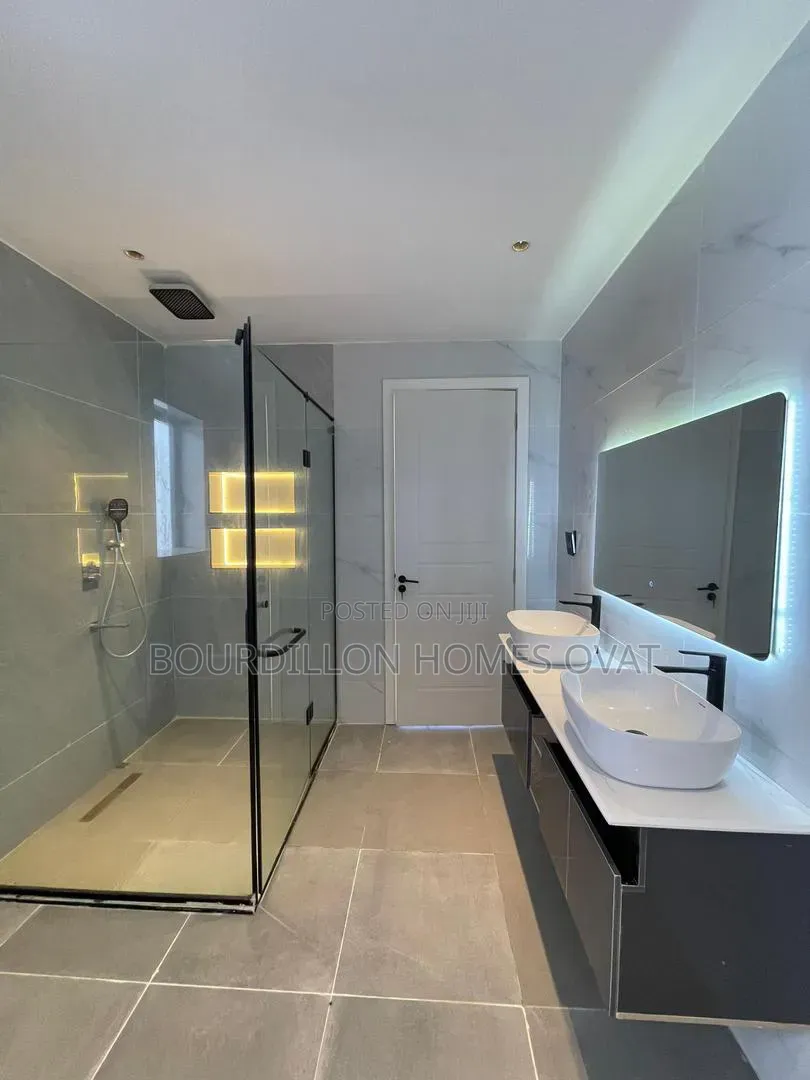 5bdrm Duplex in Lekki Phase 1 Lagos for sale