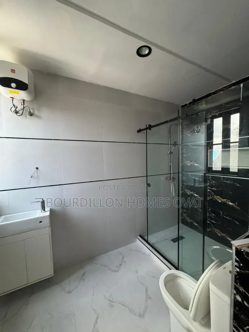 3bdrm Apartment in Ikate Lagos for rent