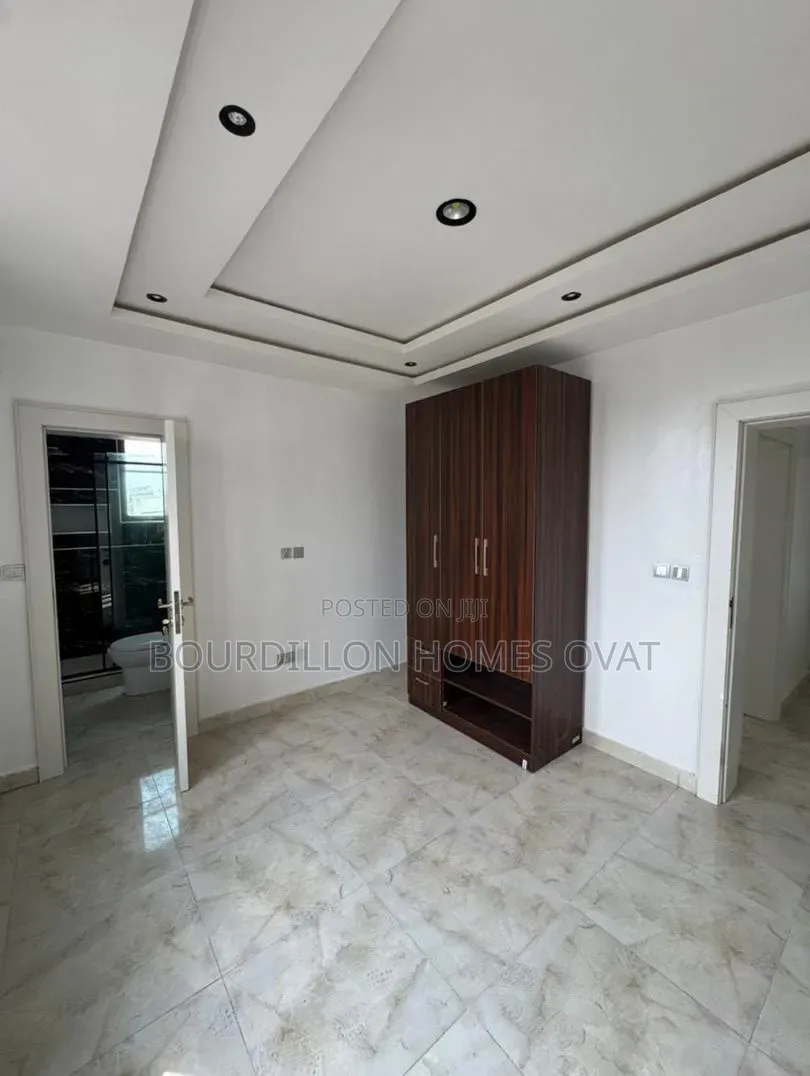 3bdrm Apartment in Ikate Lagos for rent