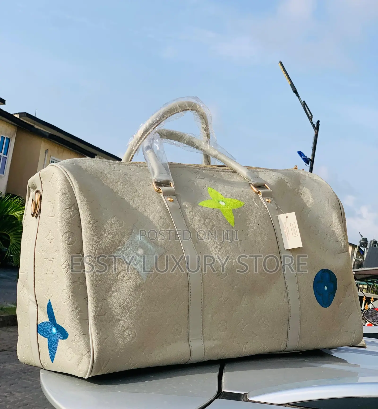 High Quality Luxury Louis Vuitton Duffel Bag