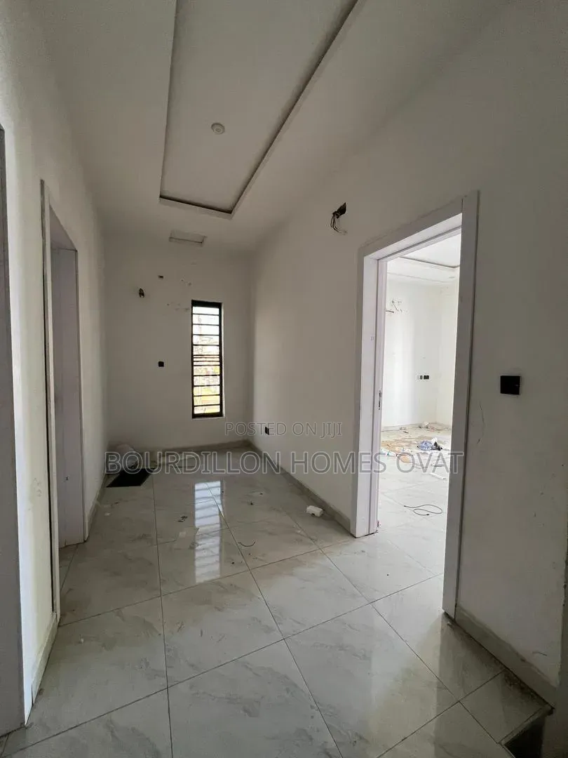 4bdrm Duplex in Ikota Lekki Lagos for rent