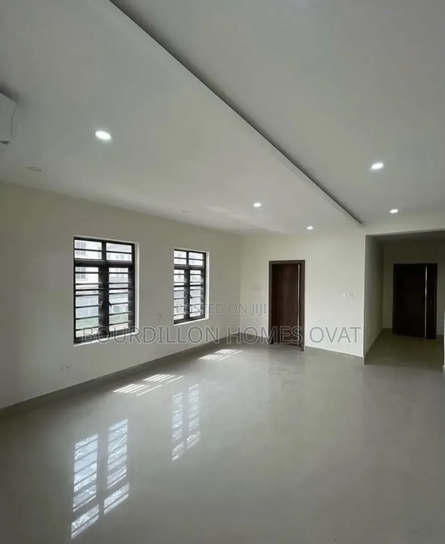 3bdrm Apartment in Oniru Victoria for rent