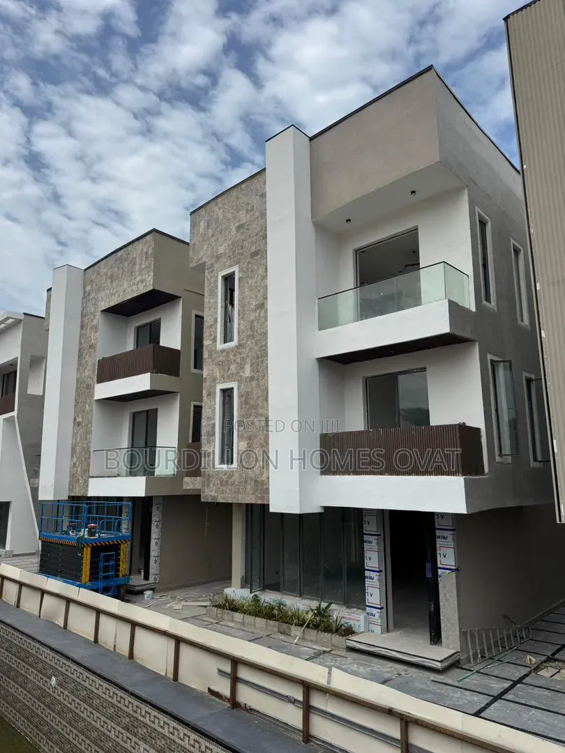5bdrm Duplex in Ikoyi Lagos State for sale