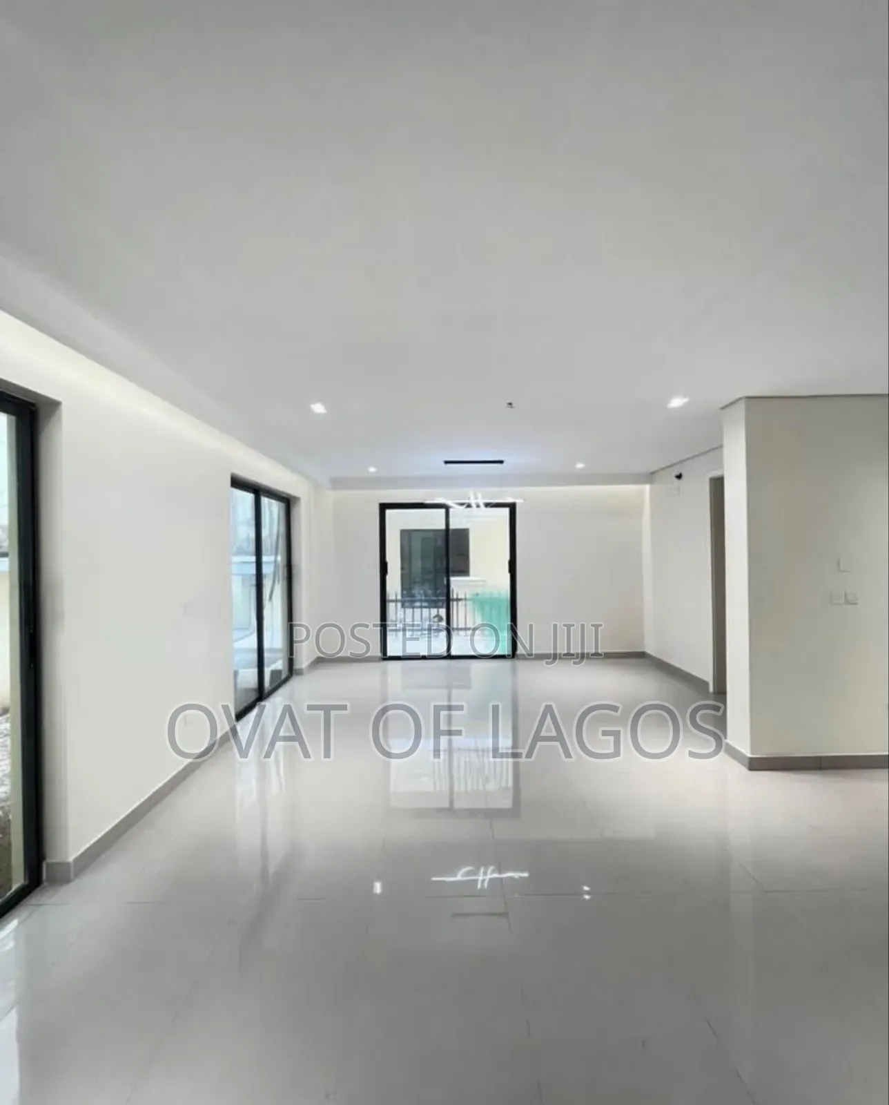 5bdrm Duplex in Ikoyi for rent