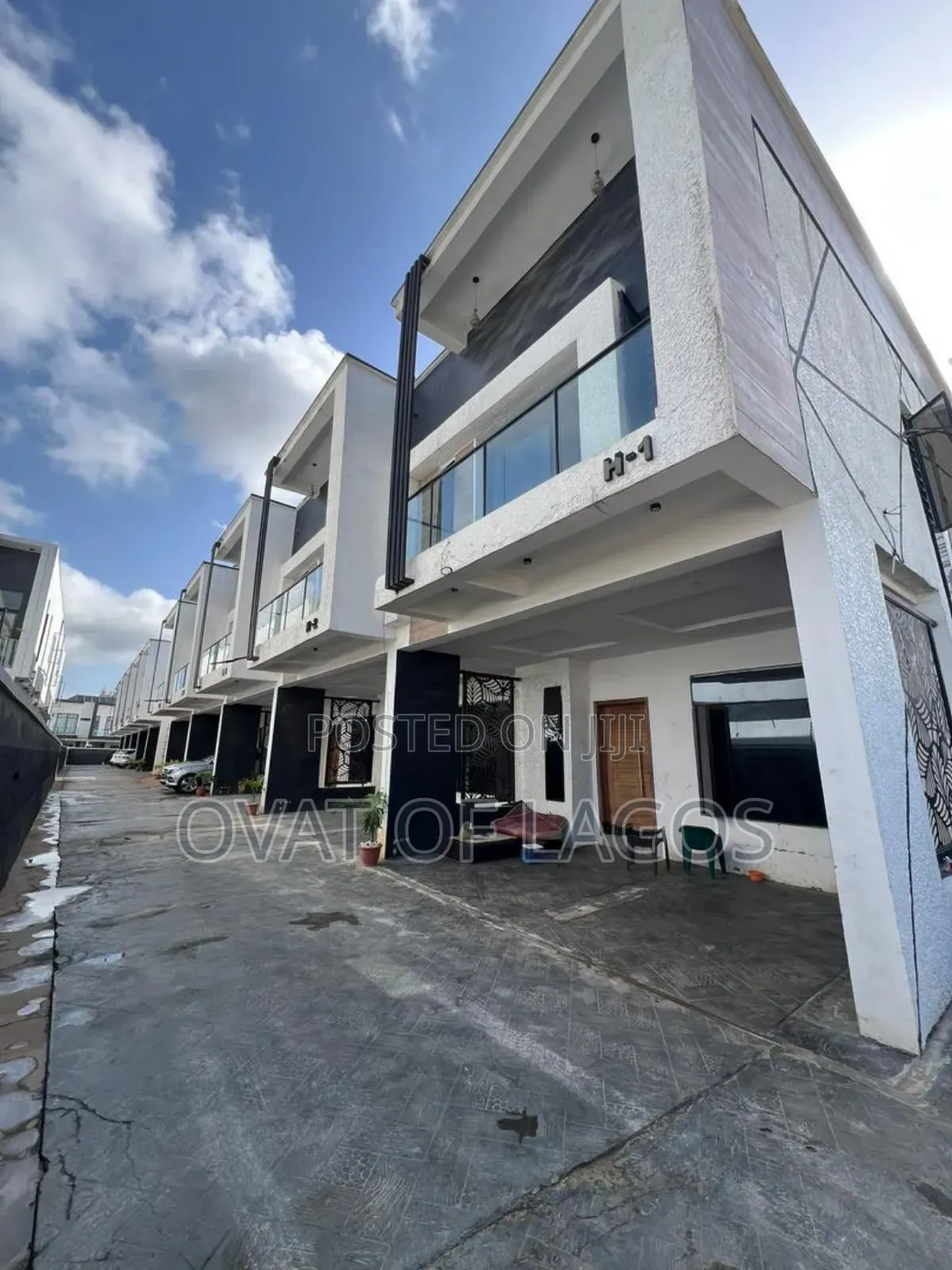 4bdrm Duplex in Ikota for rent