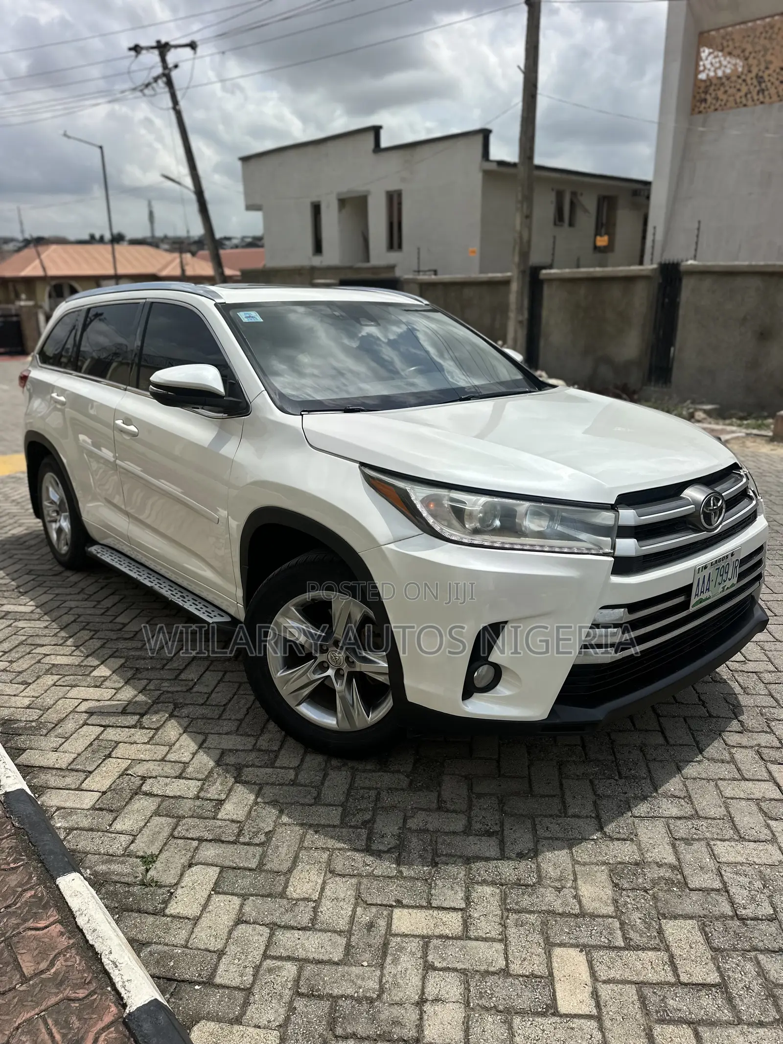 Toyota Highlander Limited Platinum 4dr SUV AWD (3.5L 6cyl 6A) 2015