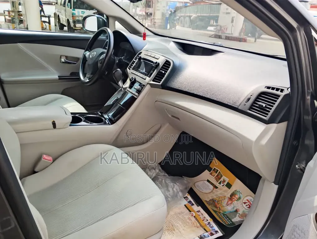 Toyota Venza 2010 Gray