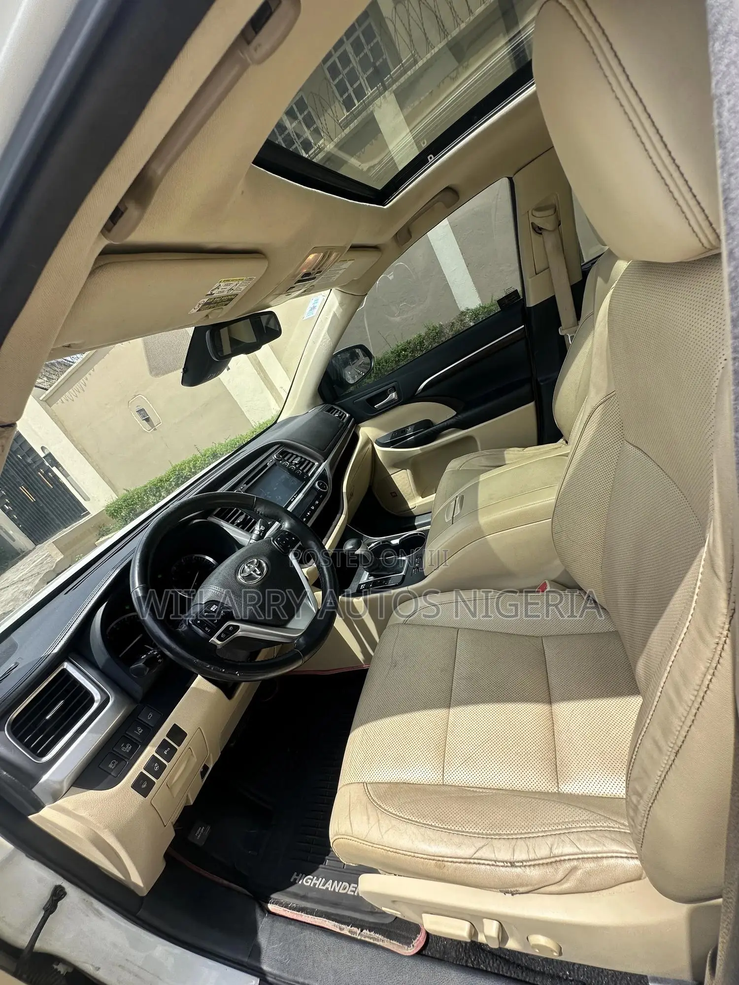 Toyota Highlander Limited Platinum 4dr SUV AWD (3.5L 6cyl 6A) 2015