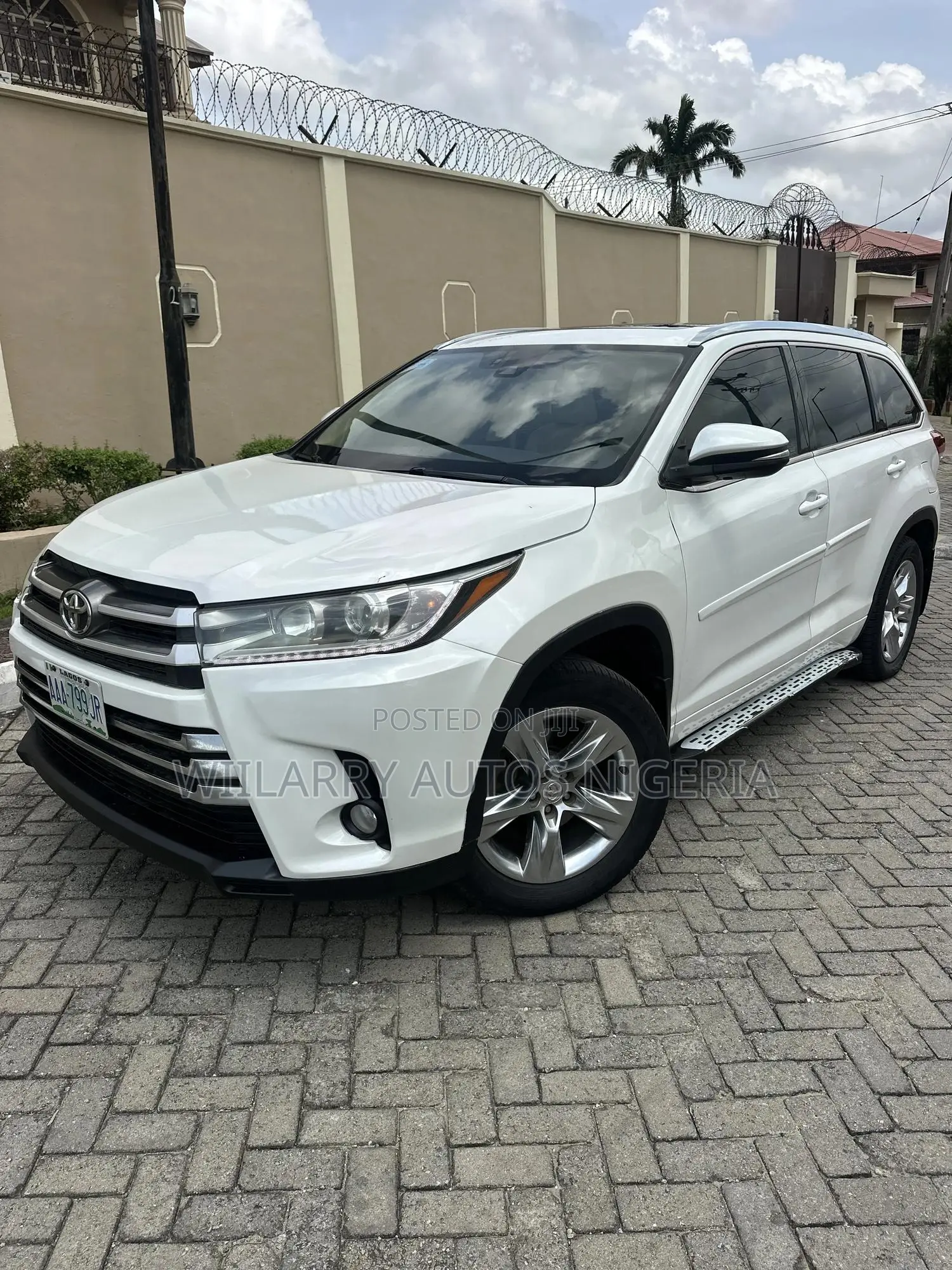 Toyota Highlander Limited Platinum 4dr SUV AWD (3.5L 6cyl 6A) 2015