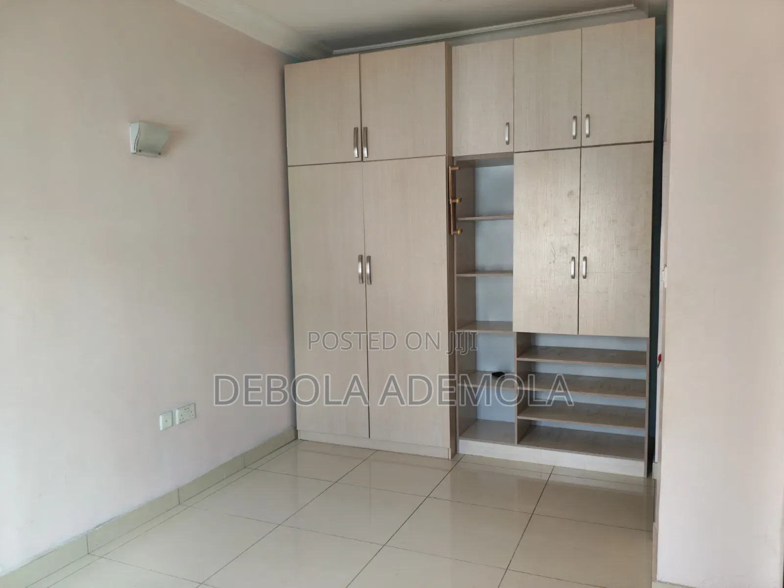 4bdrm Townhouse / Terrace in Denco Court, Ikate-Elegushi for rent