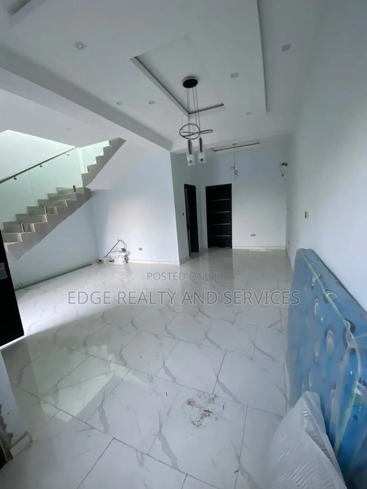 4bdrm Townhouse/Terrace in Lekki Scheme 2, VGC / Ajah for sale